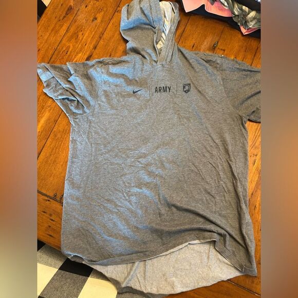 Nike Men's Gray Army Tee - Picture 1 of 3